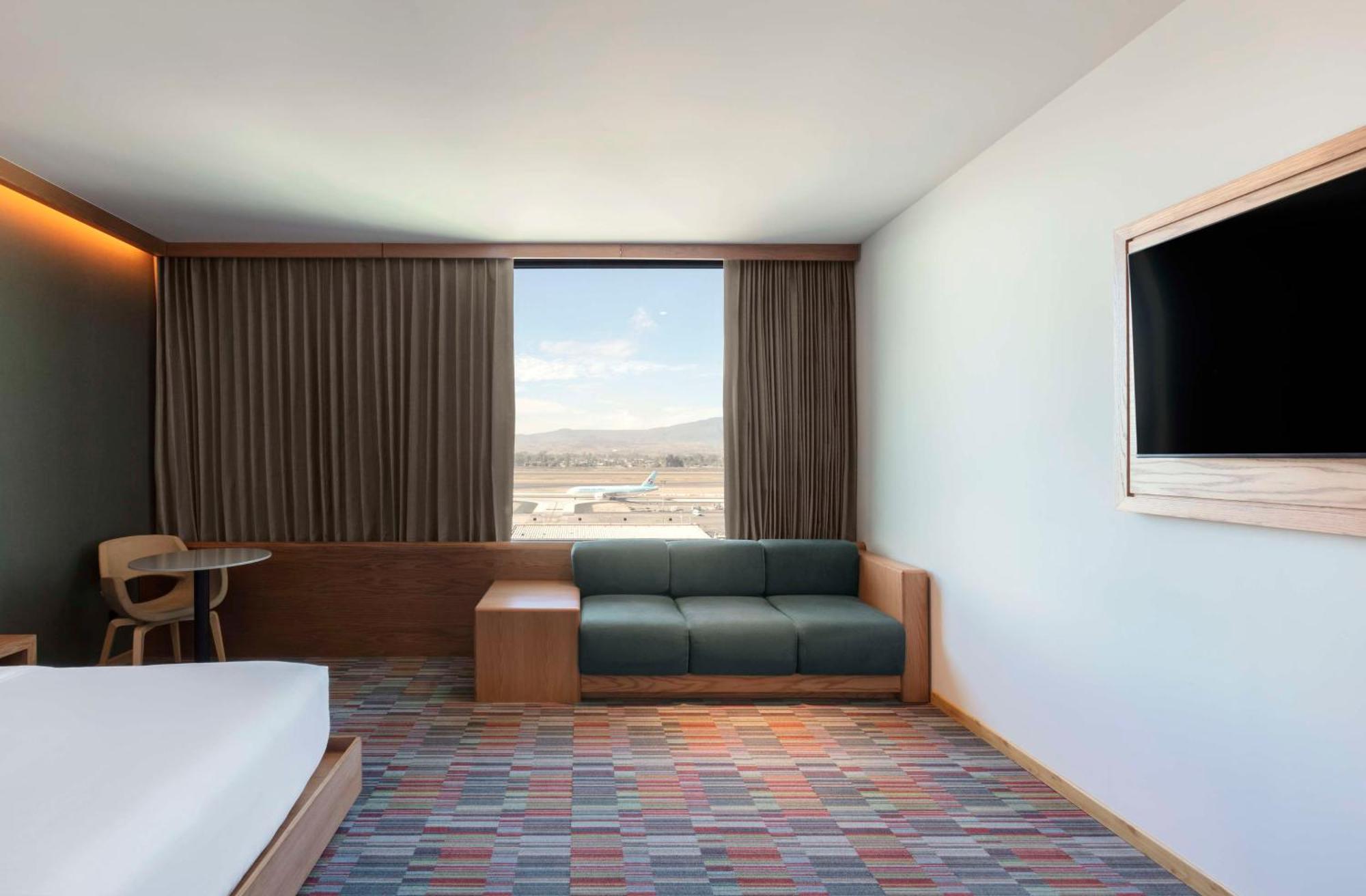 Hilton Garden Inn Guadalajara Airport El Zapote  المظهر الخارجي الصورة